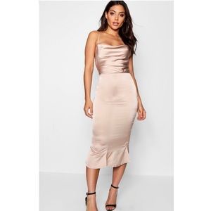 🔥SALE🔥 Boohoo Dress